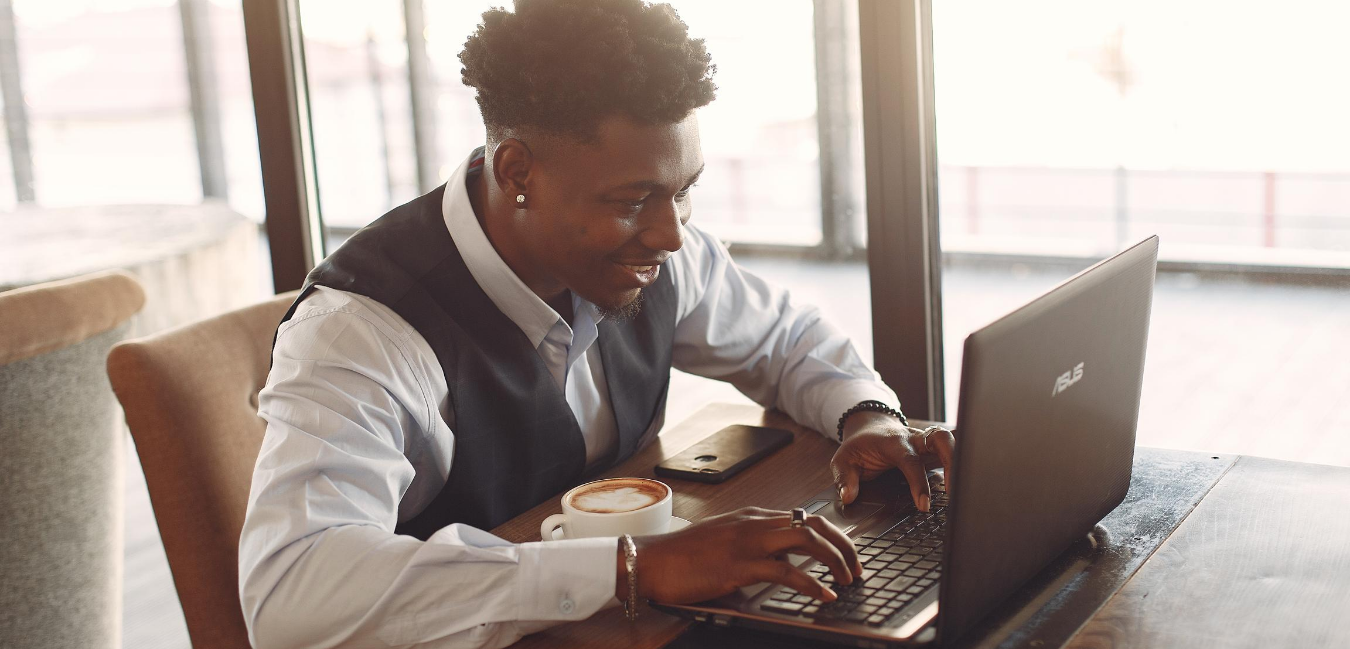 The History of Blogging: From Personal Journals to Digital Influence